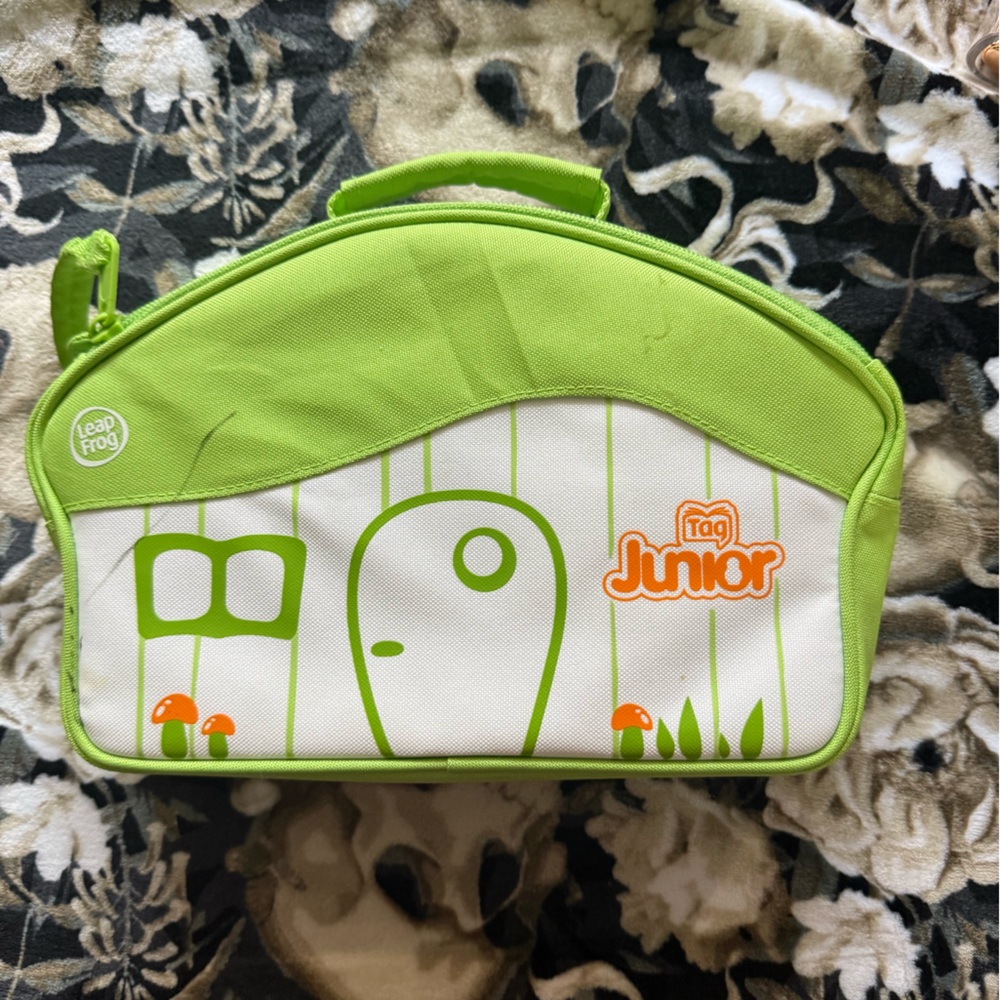 LeapFrog Tag Junior with 5 books